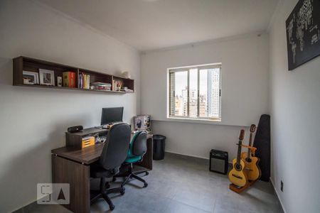 Quarto 2 de apartamento para alugar com 2 quartos, 76m² em Centro, Campinas