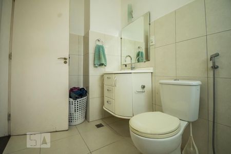 Apartamento para alugar com 76m², 2 quartos e sem vagaBanheiro