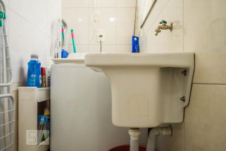 Área de Serviço de apartamento para alugar com 2 quartos, 76m² em Centro, Campinas