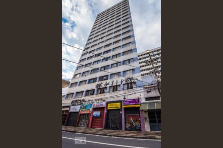 Fachada de apartamento para alugar com 2 quartos, 76m² em Centro, Campinas