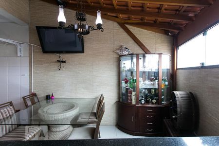 Casa à venda com 420m², 4 quartos e 6 vagasChurrasqueira