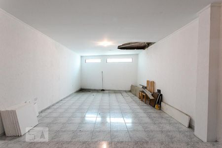 Casa à venda com 420m², 4 quartos e 6 vagasSalão 2