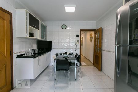 Casa à venda com 420m², 4 quartos e 6 vagasCozinha