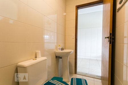 Casa à venda com 420m², 4 quartos e 6 vagasBanheiro de Serviço