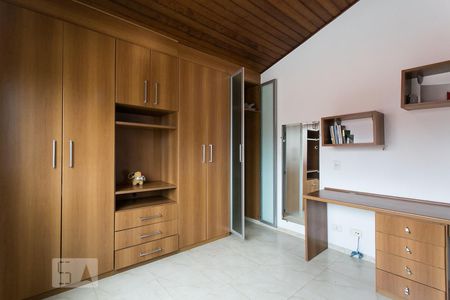 Casa à venda com 420m², 4 quartos e 6 vagasSuíte 4