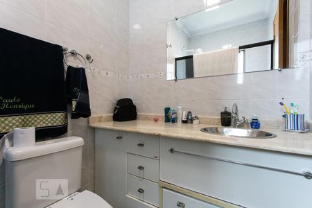 Casa à venda com 420m², 4 quartos e 6 vagasBanheiro da Suíte 3