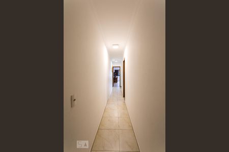 Casa à venda com 420m², 4 quartos e 6 vagasCorredor