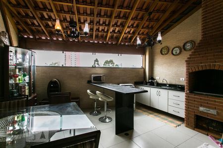 Casa à venda com 420m², 4 quartos e 6 vagasChurrasqueira