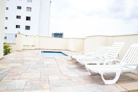 Apartamento à venda com 40m², 1 quarto e sem vaga Apartamento à venda com 40m², 1 quarto e sem vagaÁrea comum - Piscina