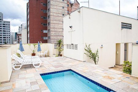 Apartamento à venda com 40m², 1 quarto e sem vaga Apartamento à venda com 40m², 1 quarto e sem vagaÁrea comum - Piscina