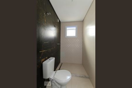 Casa de condomínio à venda com 140m², 3 quartos e 2 vagasBanheiro