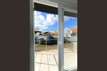 Casa de condomínio à venda com 140m², 3 quartos e 2 vagasVaranda da suíte