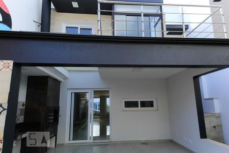 Casa de condomínio à venda com 140m², 3 quartos e 2 vagasVaranda