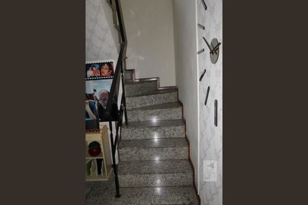 Apartamento à venda com 251m², 4 quartos e 3 vagasEscada