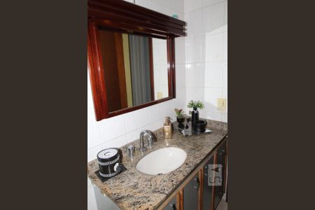 Apartamento à venda com 251m², 4 quartos e 3 vagasBanheiro da Suíte 3