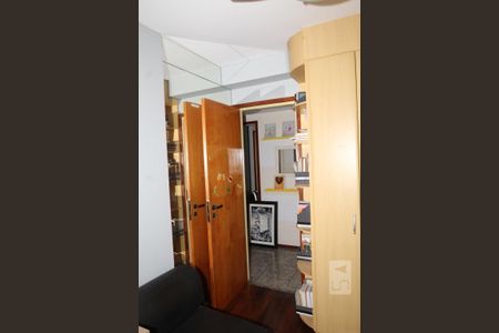 Apartamento à venda com 251m², 4 quartos e 3 vagasQuarto 4