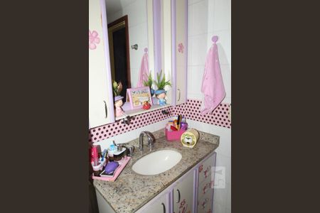 Apartamento à venda com 251m², 4 quartos e 3 vagasBanheiro da Suíte 1