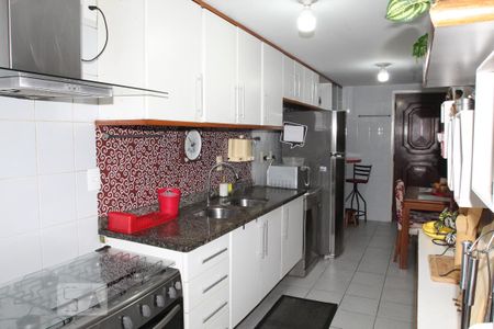 Apartamento à venda com 251m², 4 quartos e 3 vagasCozinha
