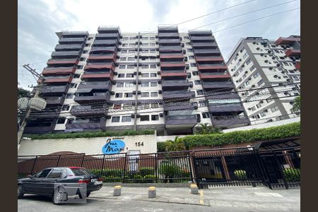 Apartamento à venda com 251m², 4 quartos e 3 vagas Apartamento à venda com 251m², 4 quartos e 3 vagasFachada