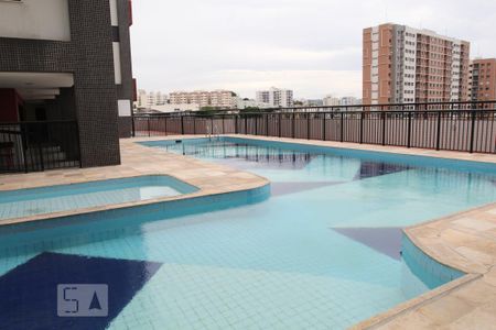 Apartamento à venda com 251m², 4 quartos e 3 vagasÁrea comum - Piscina