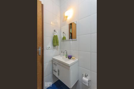 Casa à venda com 130m², 3 quartos e 2 vagasBanheiro