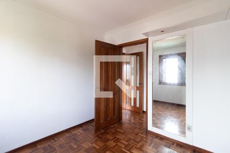 Quarto 1 de apartamento para alugar com 2 quartos, 60m² em Azenha, Porto Alegre