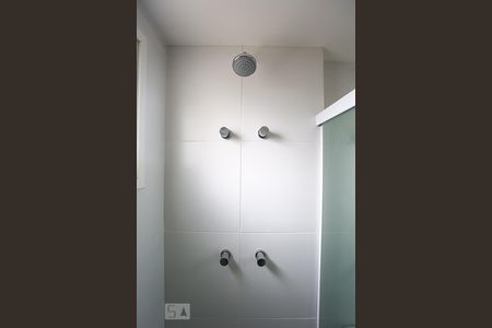 Apartamento para alugar com 57m², 2 quartos e 1 vaga Apartamento para alugar com 57m², 2 quartos e 1 vagaBanheiro da Suíte