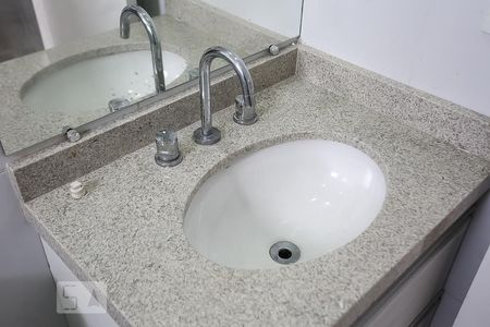 Apartamento para alugar com 57m², 2 quartos e 1 vaga Apartamento para alugar com 57m², 2 quartos e 1 vagaBanheiro