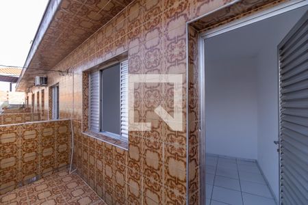 Varanda de casa para alugar com 2 quartos, 60m² em Vila Cunha Bueno, São Paulo