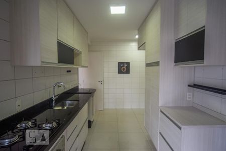 Apartamento à venda com 125m², 4 quartos e 2 vagasCozinha