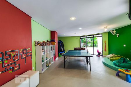 Apartamento para alugar com 239m², 4 quartos e 3 vagas Apartamento para alugar com 239m², 4 quartos e 3 vagasÁrea Comum - Sala de Recreação / Brinquedoteca