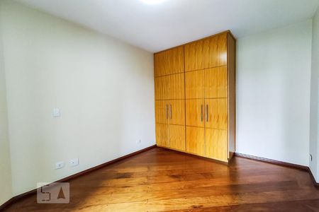 Apartamento para alugar com 239m², 4 quartos e 3 vagas Apartamento para alugar com 239m², 4 quartos e 3 vagasSuíte 2