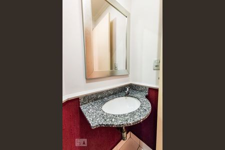 Apartamento para alugar com 239m², 4 quartos e 3 vagas Apartamento para alugar com 239m², 4 quartos e 3 vagasLavabo