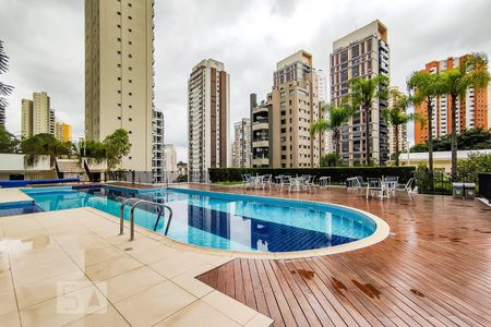 Apartamento para alugar com 239m², 4 quartos e 3 vagas Apartamento para alugar com 239m², 4 quartos e 3 vagasÁrea Comum - Piscina
