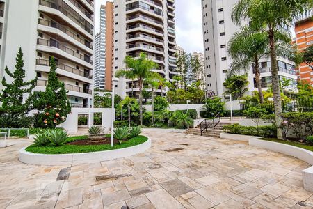 Apartamento para alugar com 239m², 4 quartos e 3 vagas Apartamento para alugar com 239m², 4 quartos e 3 vagasÁrea Comum