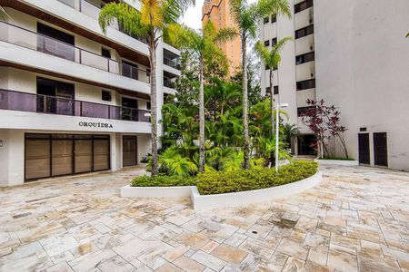 Apartamento para alugar com 239m², 4 quartos e 3 vagas Apartamento para alugar com 239m², 4 quartos e 3 vagasÁrea Comum