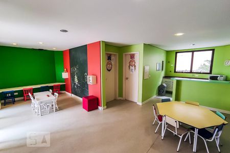 Apartamento para alugar com 239m², 4 quartos e 3 vagas Apartamento para alugar com 239m², 4 quartos e 3 vagasÁrea Comum - Sala de Recreação / Brinquedoteca