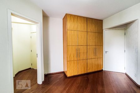 Apartamento para alugar com 239m², 4 quartos e 3 vagas Apartamento para alugar com 239m², 4 quartos e 3 vagasQuarto 2