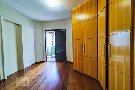 Apartamento para alugar com 239m², 4 quartos e 3 vagas Apartamento para alugar com 239m², 4 quartos e 3 vagasQuarto 1