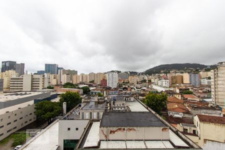 Vista de kitnet/studio para alugar com 1 quarto, 50m² em Centro, Rio de Janeiro