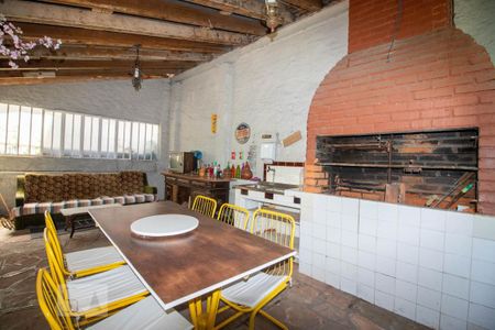 Casa à venda com 262m², 3 quartos e 4 vagas Casa à venda com 262m², 3 quartos e 4 vagasChurrasqueira