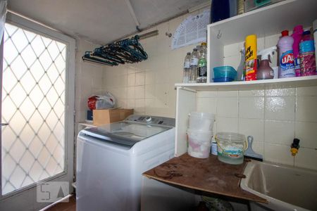 Casa à venda com 262m², 3 quartos e 4 vagas Casa à venda com 262m², 3 quartos e 4 vagasÁrea de Serviço