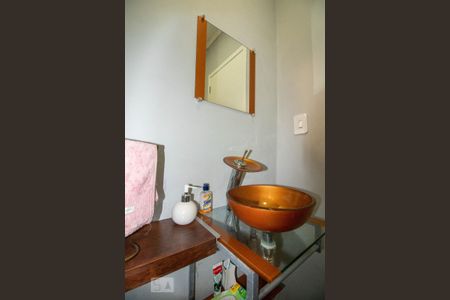 Casa à venda com 262m², 3 quartos e 4 vagas Casa à venda com 262m², 3 quartos e 4 vagasLavabo