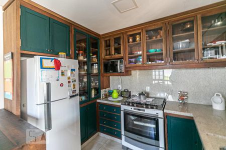 Casa à venda com 119m², 3 quartos e 2 vagas Casa à venda com 119m², 3 quartos e 2 vagasCozinha