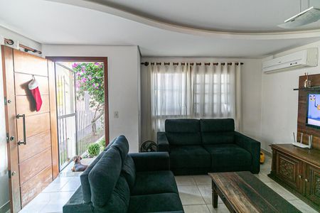 Sala de casa à venda com 3 quartos, 119m² em Hípica, Porto Alegre