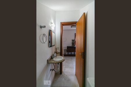 Casa à venda com 119m², 3 quartos e 2 vagas Casa à venda com 119m², 3 quartos e 2 vagasLavabo externo