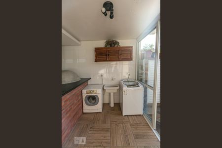 Casa à venda com 119m², 3 quartos e 2 vagas Casa à venda com 119m², 3 quartos e 2 vagasÁrea Externa