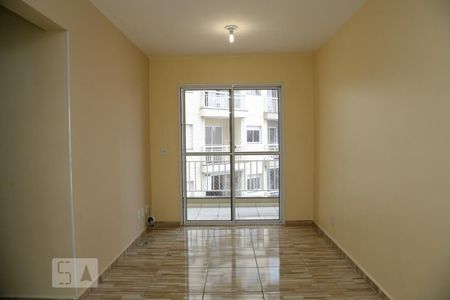 Sala  de Apartamento com 3 quartos, 80m² Jardim Kuabara