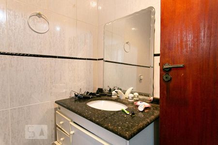 Casa para alugar com 155m², 3 quartos e 2 vagasBanheiro da Suíte