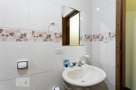 Casa para alugar com 155m², 3 quartos e 2 vagasBanheiro Social